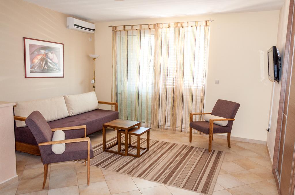 Apartments Lila Aurea Petrovac Habitación foto